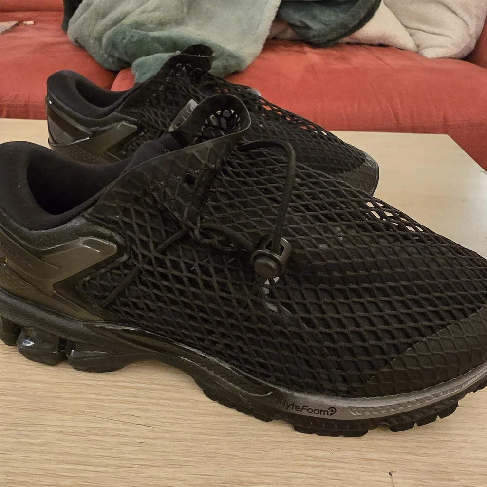 ASICS x Vivienne Westwood Gel-Kayano 26 S20 - Picture 4 of 6